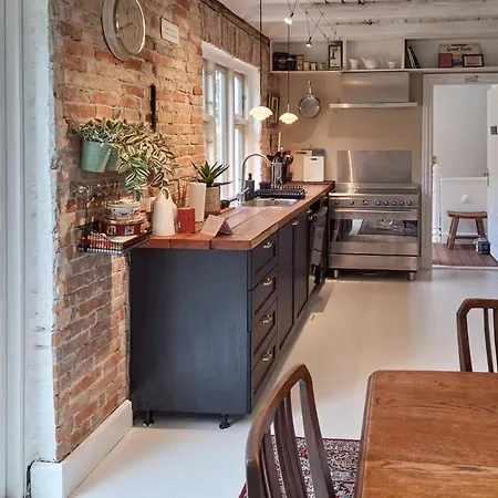 Pet Friendly In With Wifi